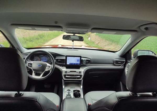 Ford Explorer cena 169000 przebieg: 80000, rok produkcji 2021 z Krosno małe 781